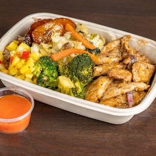 VEGAN JERK CHICKEN BOWL